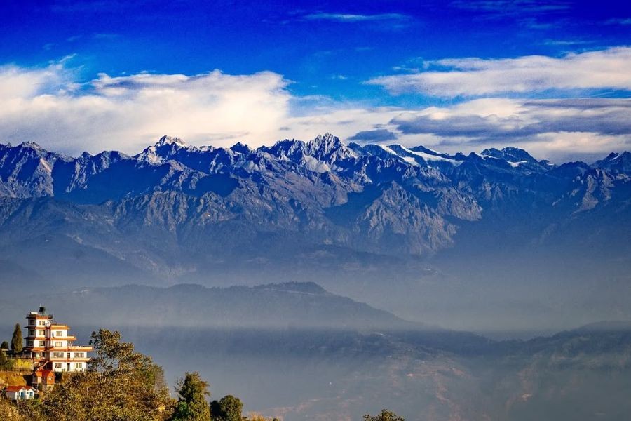 imalayan mountain range view from Nagarkot hill station.